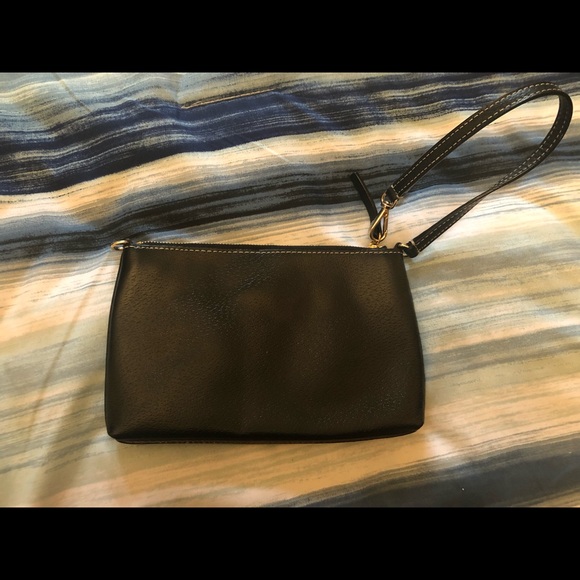 Beautiful black leather Kate Spade wristlet - Picture 2 of 2